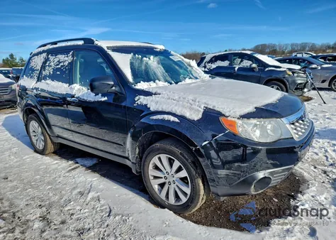2013 Subaru Forester 2.5X Premium из США, поврежденный, VIN JF2SHADC8DH429679